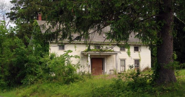 10 histoires choquantes de corps retrouvés dans des maisons abandonnées