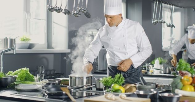 10 chefs dont la carrière professionnelle n'a pas commencé en cuisine