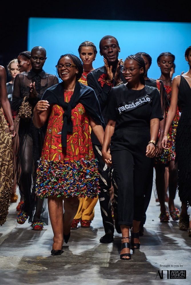 Ituen Basi lance la collection « NKOYO » lors de la Mercedes-Benz Fashion Week du Cap 