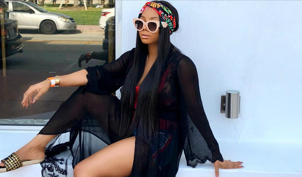 SR Vacay Watch : vous devriez voir comment TOKE MAKINWA a conquis les États-Unis avec style