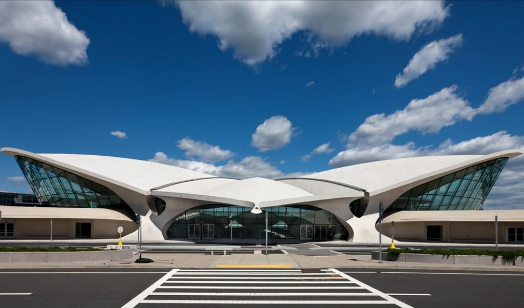 Louis Vuitton s'apprête à organiser le spectacle Cruise 2020 au TWA Flight Center de JFK