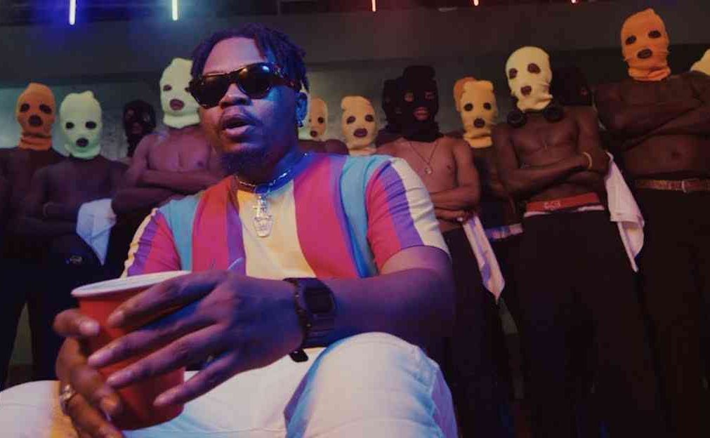 Totori d'Olamide, Phyno's Bag et d'autres chansons nigérianes tendances