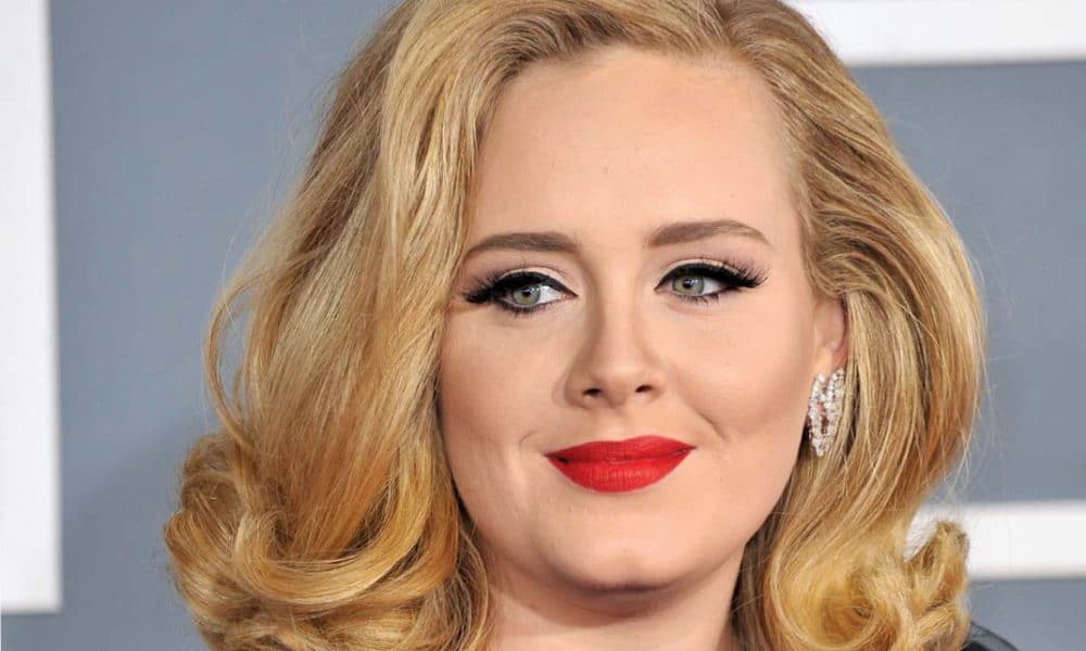 Le nouveau look d'Adele vous fera faire une double prise