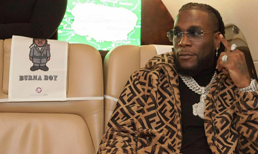 Rave News Digest : Burna Boy lance un discours sur Twitter, l'élection du gouverneur élu de Bayelsa est annulée, Chelsea et plus