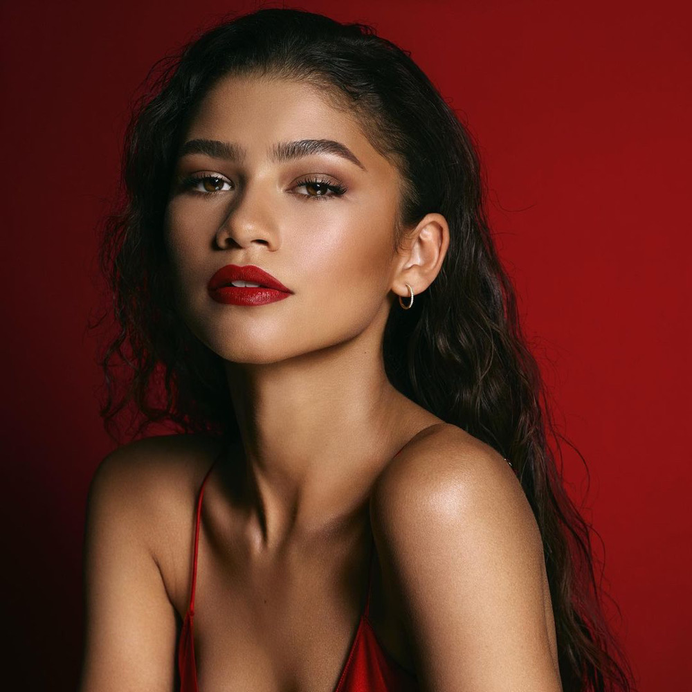 Résumé des actualités Rave :Zendaya honoré par Essence, Davido devient l'artiste africain le plus suivi sur Instagram, Super League et plus