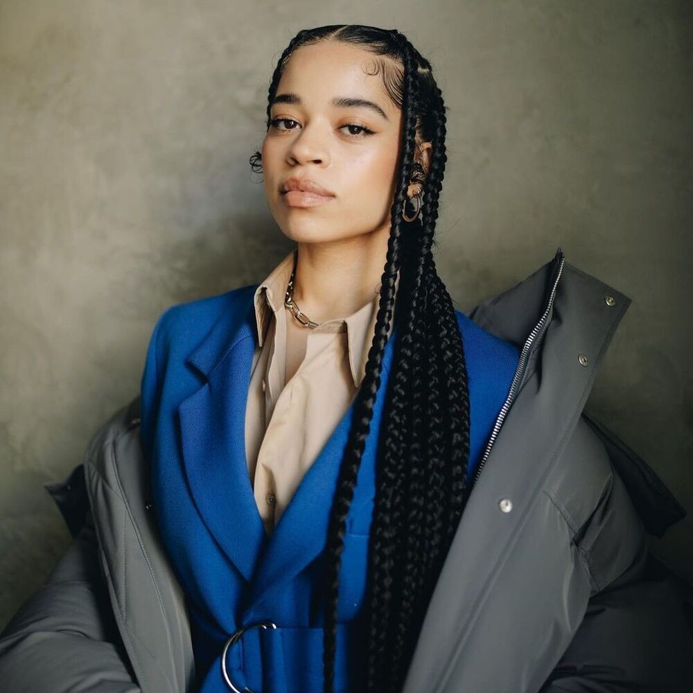 Résumé des actualités Rave :Ella Mai accueille son premier enfant, Asake bat le record de streaming, Jordan Chiles et plus