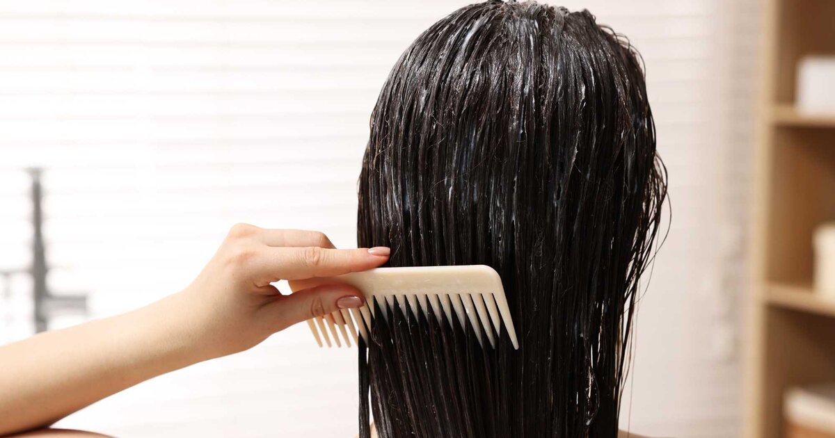 Soins capillaires : 5 erreurs de revitalisant qui laissent vos cheveux ternes et secs