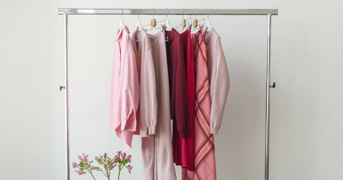 5 conseils pour trier votre garde-robe par couleur